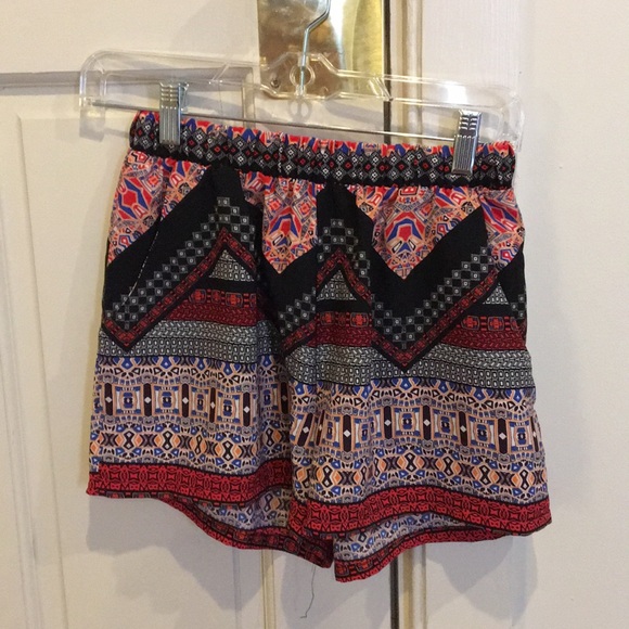 Willy Jay's patterned shorts - Picture 4 of 4